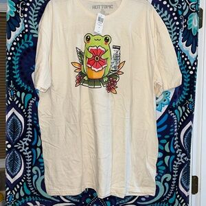 NWT Hot Topic froggy tatoo tshirt 2XL
